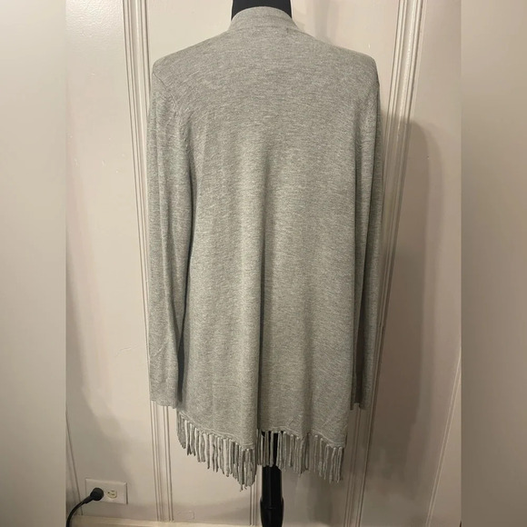 Chelsea & Theodore Grey Fringe Draped Open Front‎  Cardigan size S - Picture 3 of 9